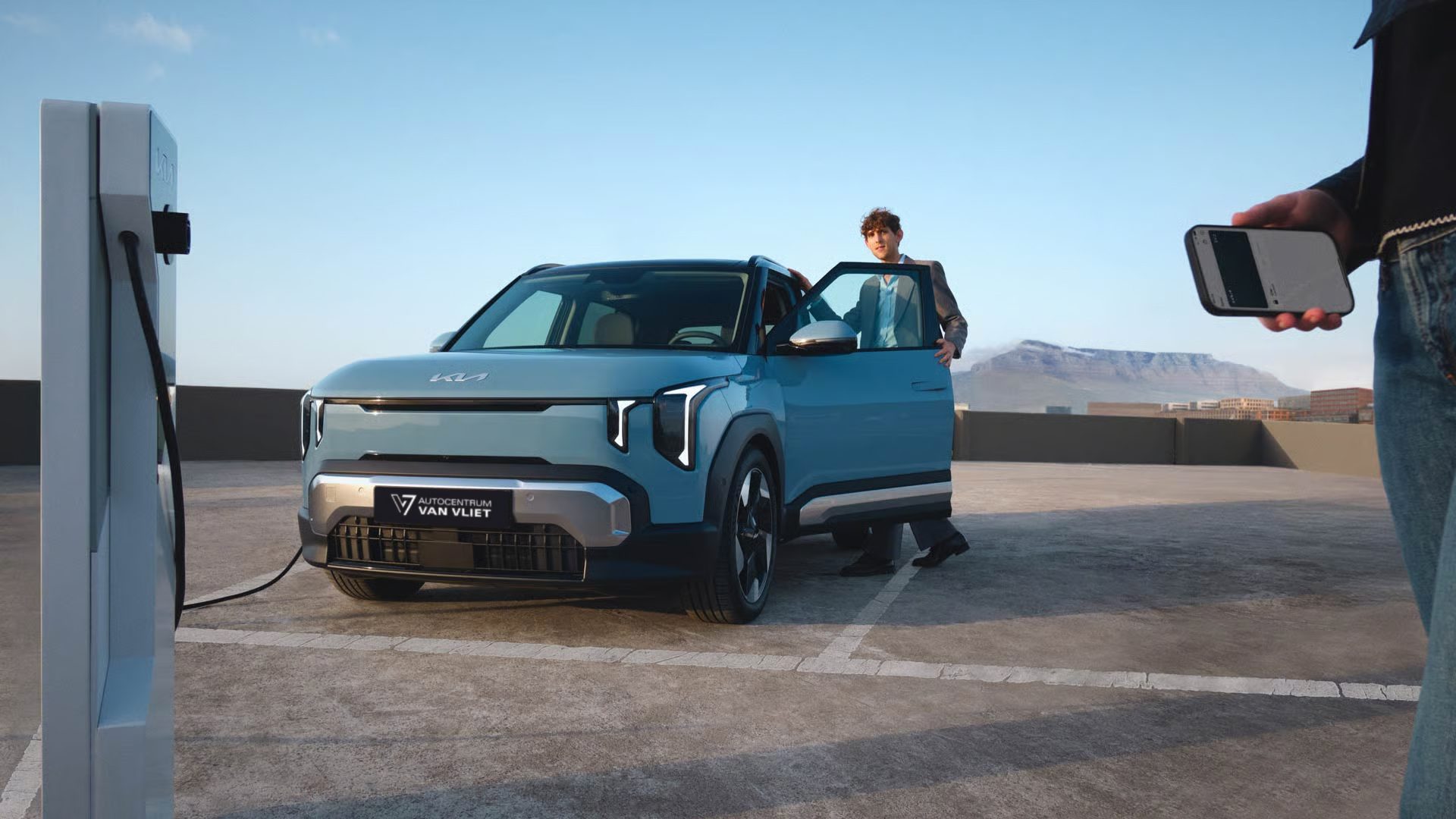 Waarom de overstap naar elektrisch rijden nu actueler is dan ooit