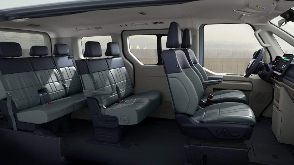 Kia heeft de 7-persoons uitvoering uitgerust met een aantal slimme features die jouw ritten nog comfortabeler maken.