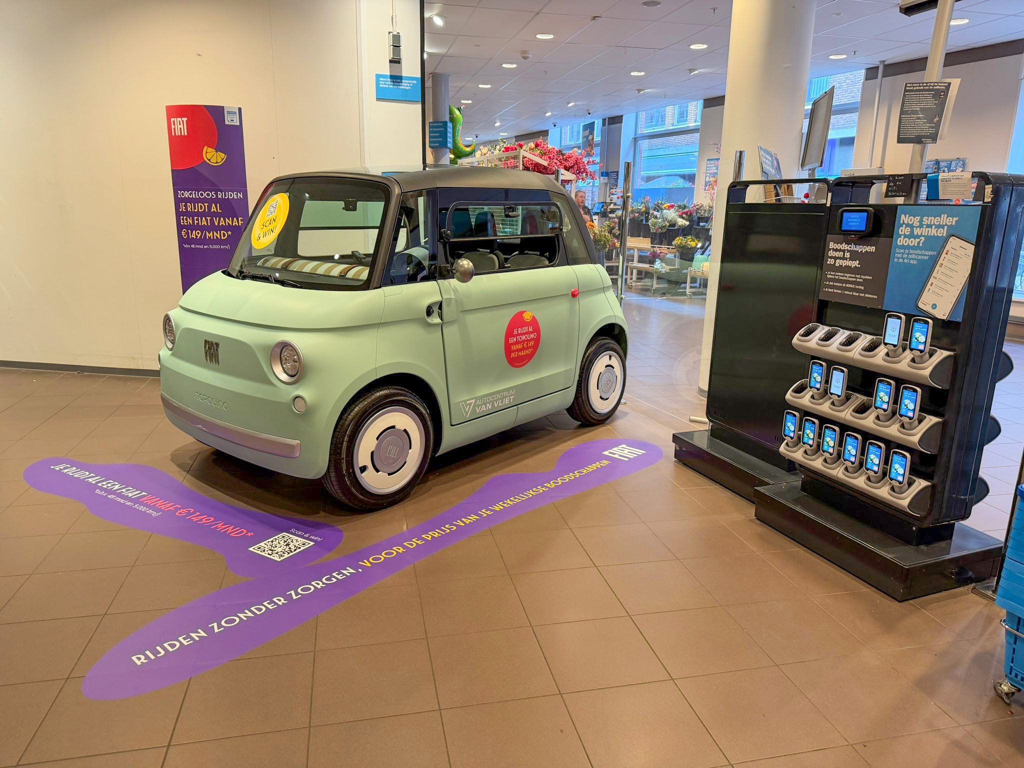 Fiat Topolino bij Albert Heijn Waddinxveen