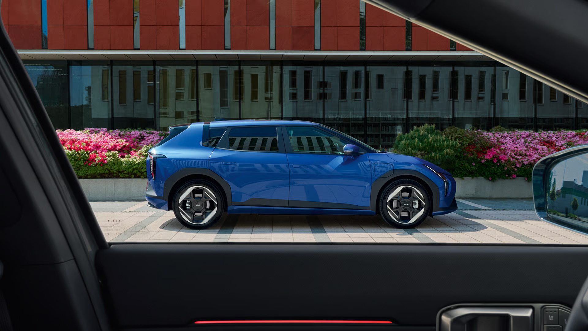 Kia EV4 behaalt vijf sterren en 90% duurzaamheidsscore bij Green NCAP