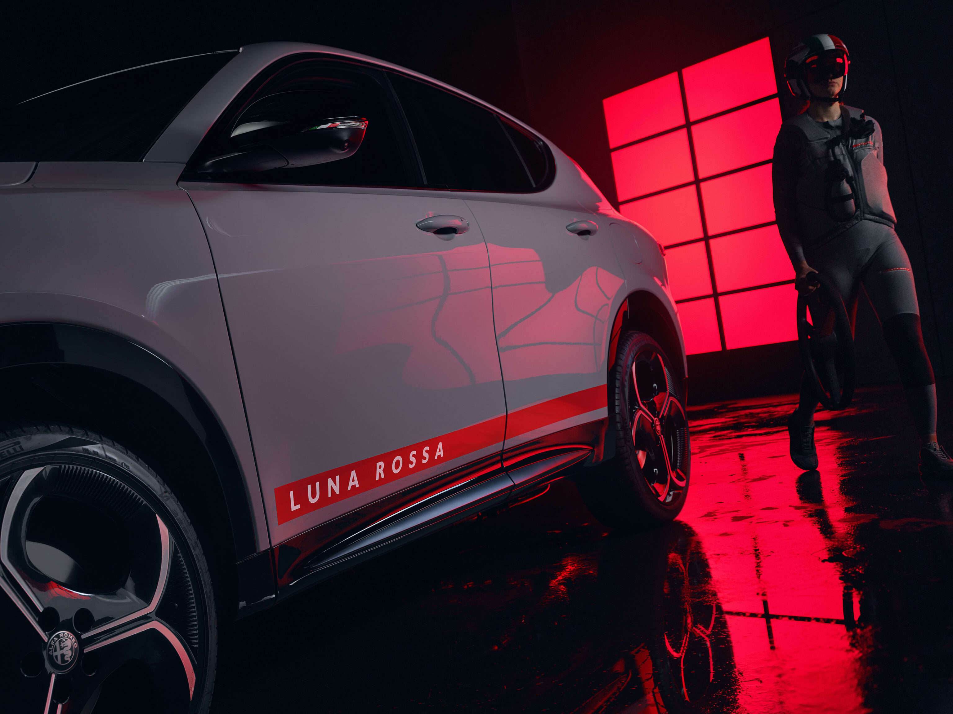 Alfa Romeo Tonale Edizione Luna Rossa close-up