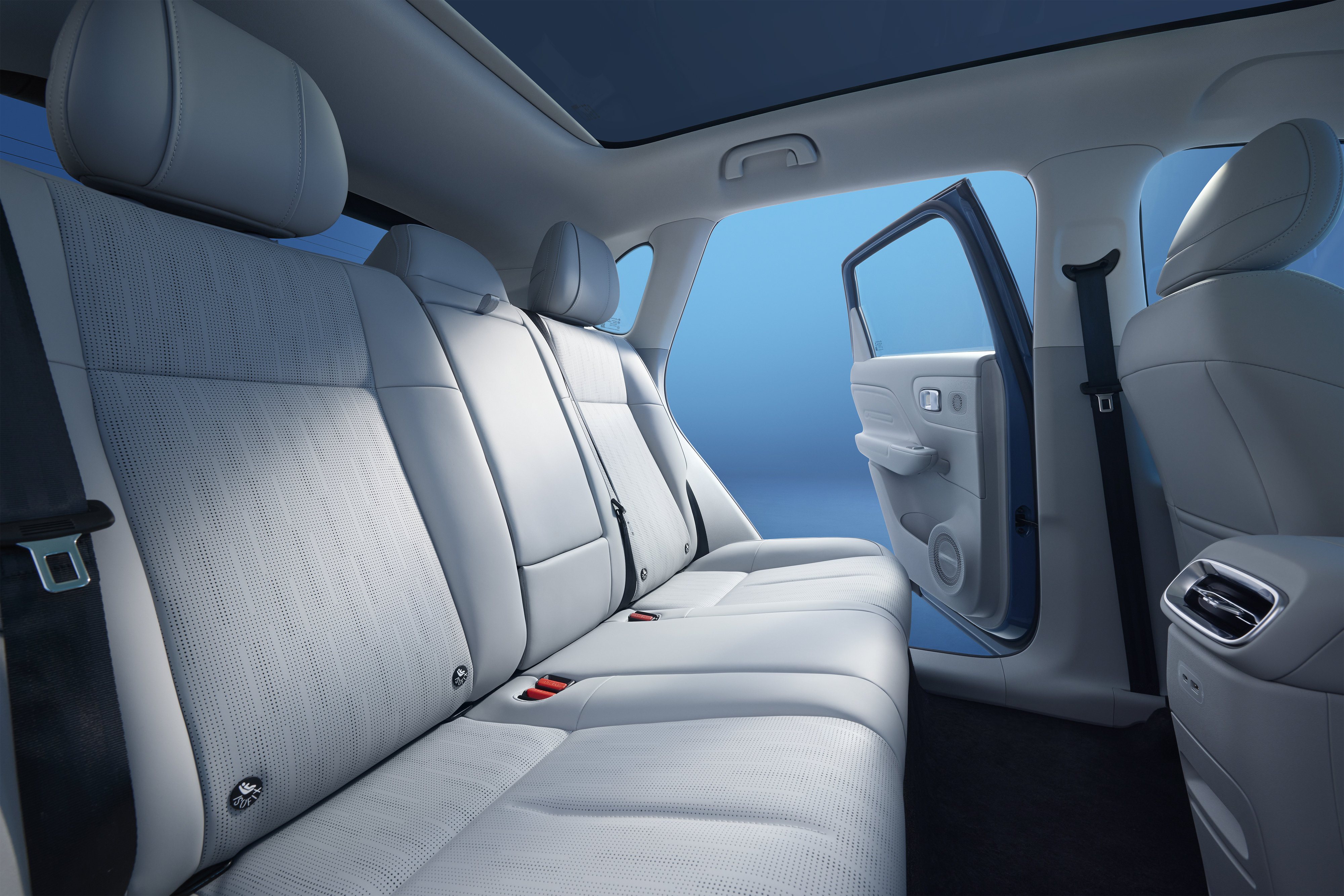 B10 Leapmotor ruim interieur achterbank