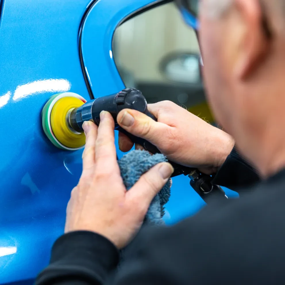 Schadeherstel bij Autocentrum Van Vliet
