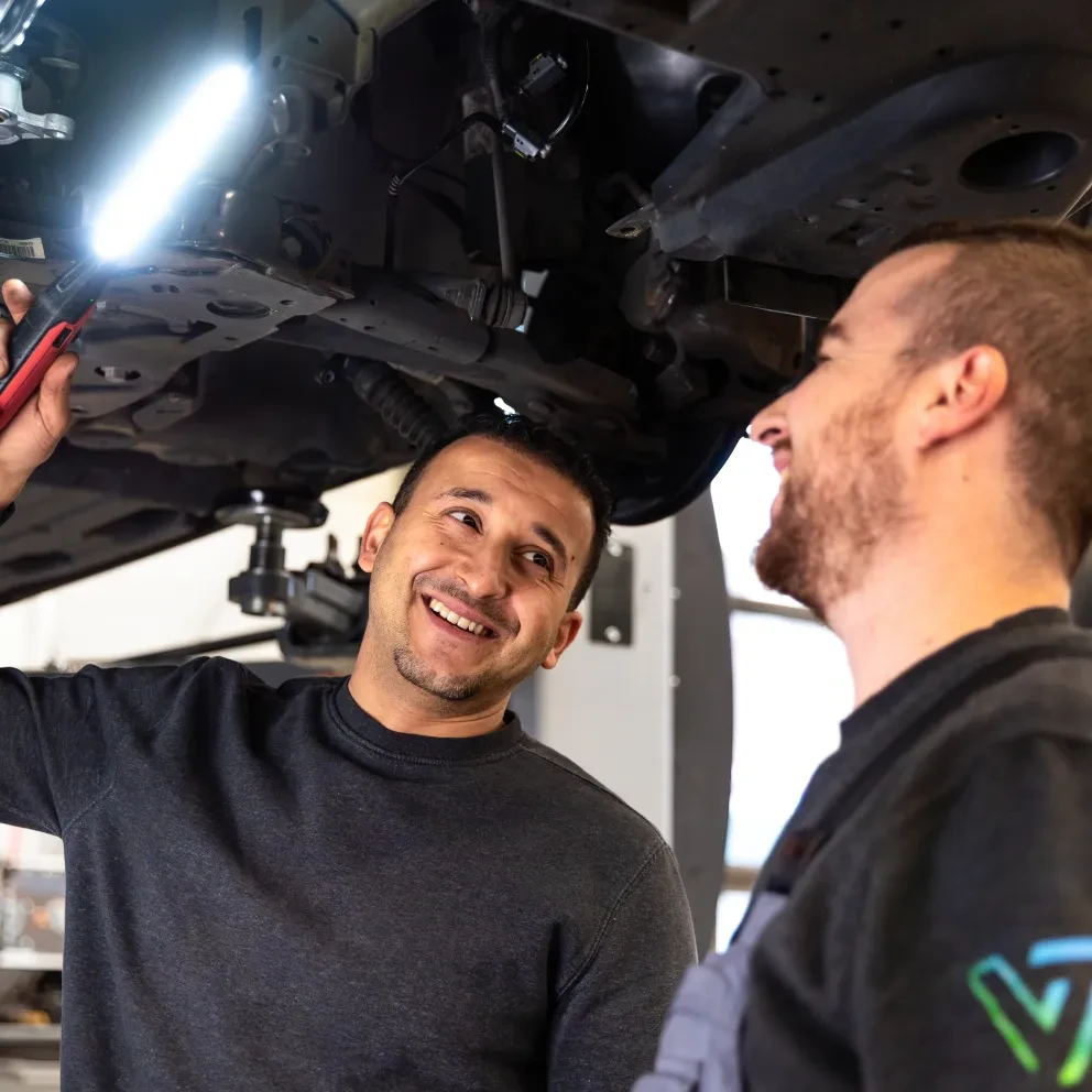 Autocentrum Van Vliet zorgt dat je Opel altijd in topconditie blijft. Plan online een werkplaatsafspraak voor onderhoud, APK of reparatie. Onze ervaren monteurs zorgen voor snel en betrouwbaar werk.