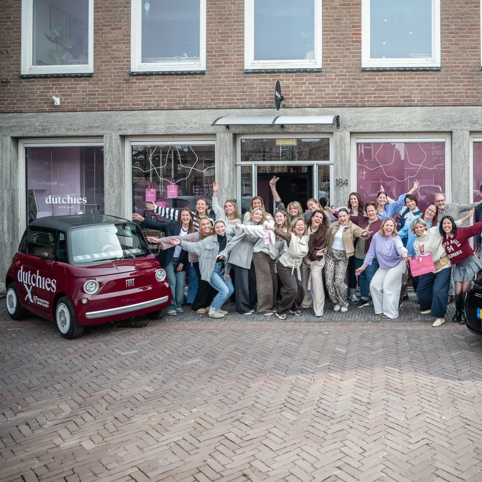 Team Dutchies en Autocentrum Van Vliet