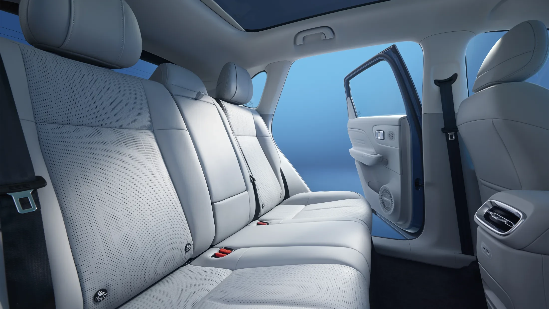 B10 Leapmotor ruim interieur achterbank