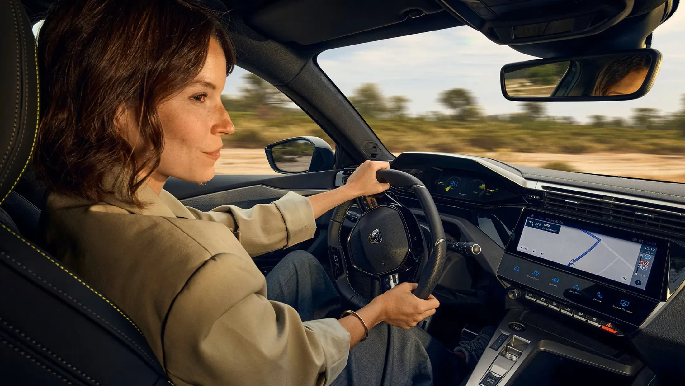 Nieuwe Peugeot e-308 SW interieur