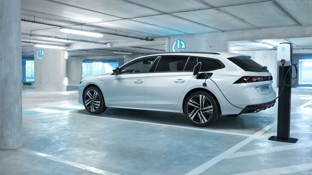 Peugeot 508 SW PHEV