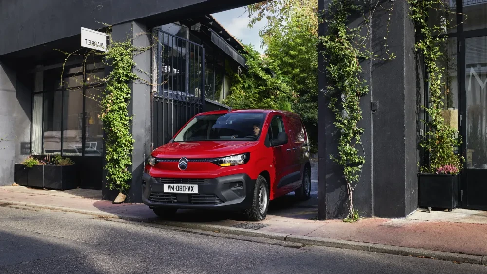 Autocentrum-Van-Vliet-Citroën-Nieuwe-Berlingo-VAN-uitrit