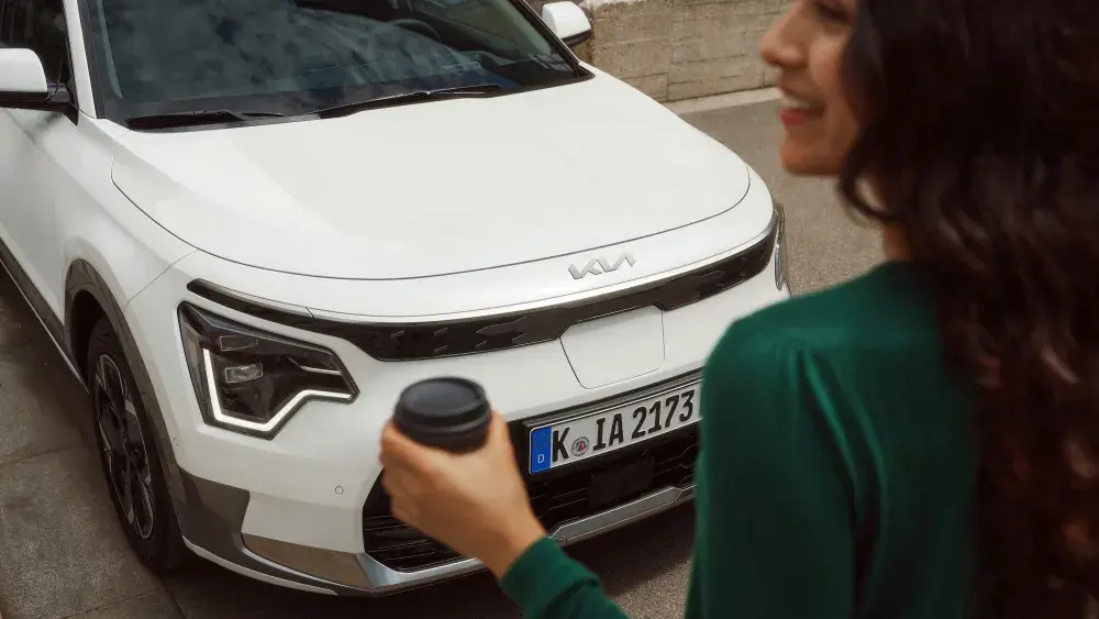 Autocentrum-Van-Vliet-Kia-Niro-2022-EV-voorkant.jpg