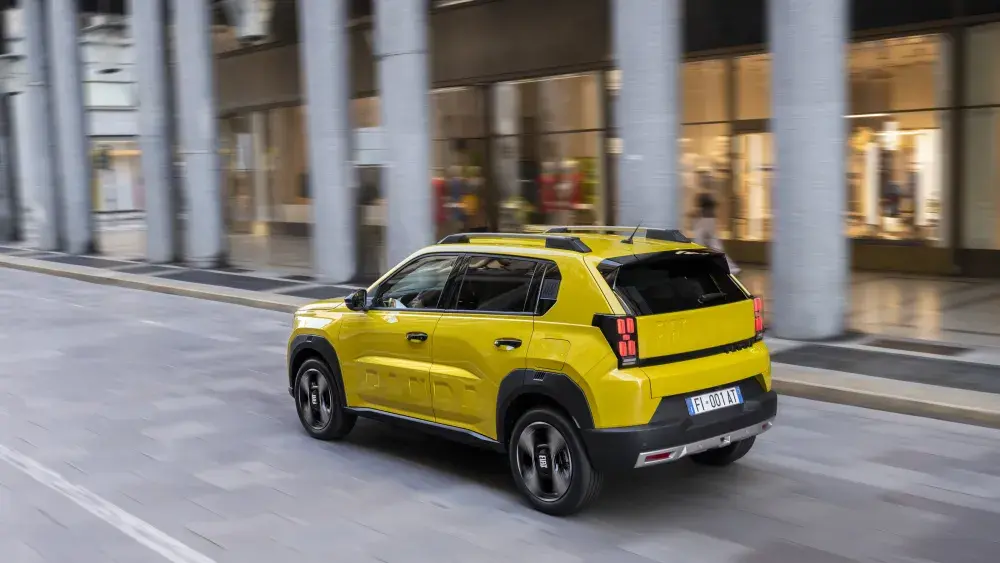 Autocentrum-Van-Vliet-Fiat-Grande-Panda-achterkant.jpg