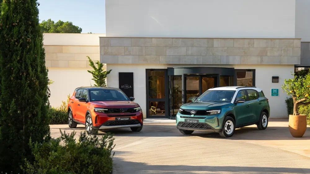 Opel Frontera: Kies jouw aandrijving: Hybrid of 100% Electric