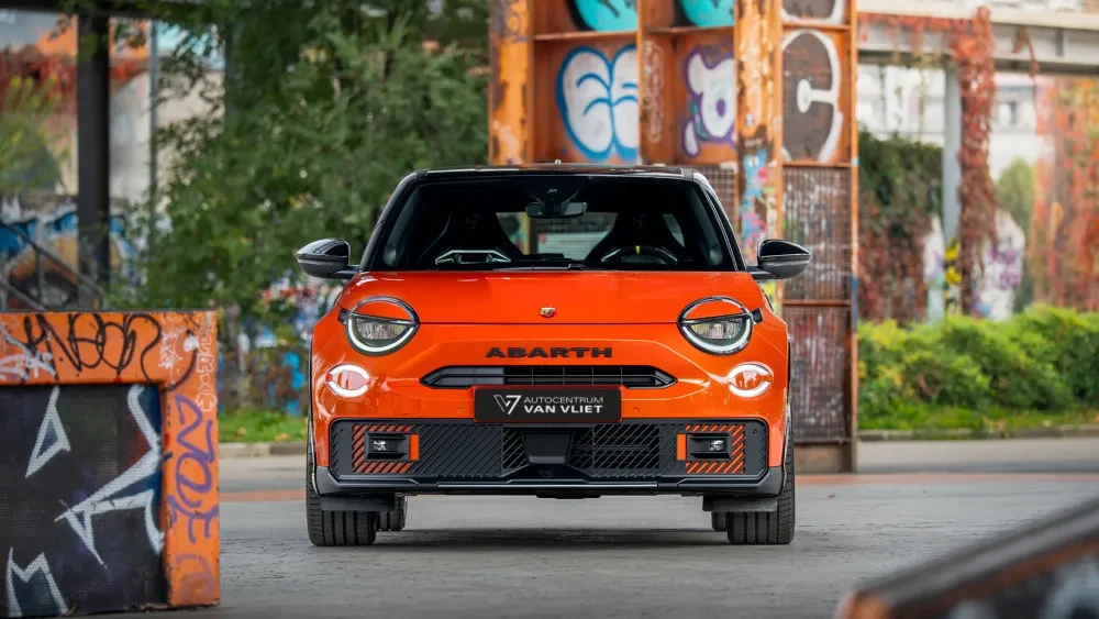 De krachtigste Schorpioen ooit: Maak kennis met de Abarth 600e Competizione