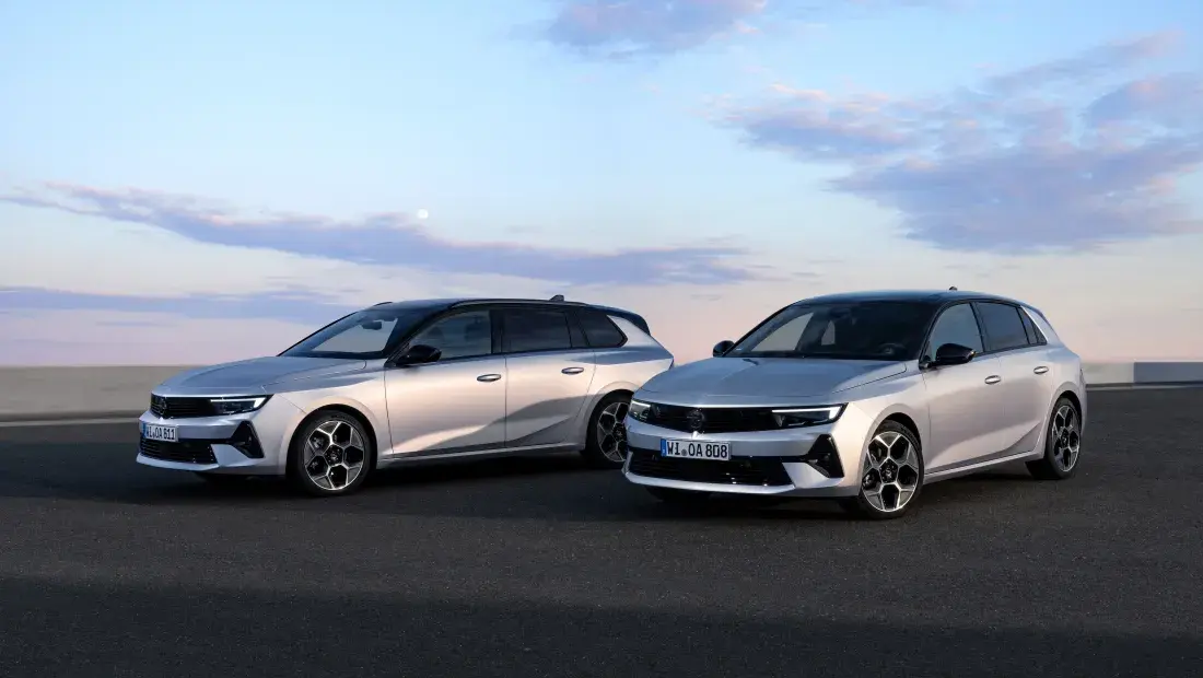 Opel Astra Sports Tourer Hybrid & Opel Astra Hybrid